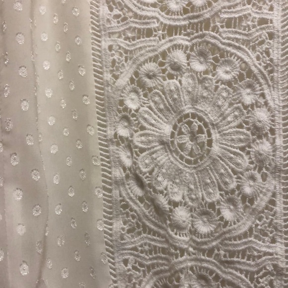 White DR2 top - Picture 2 of 4